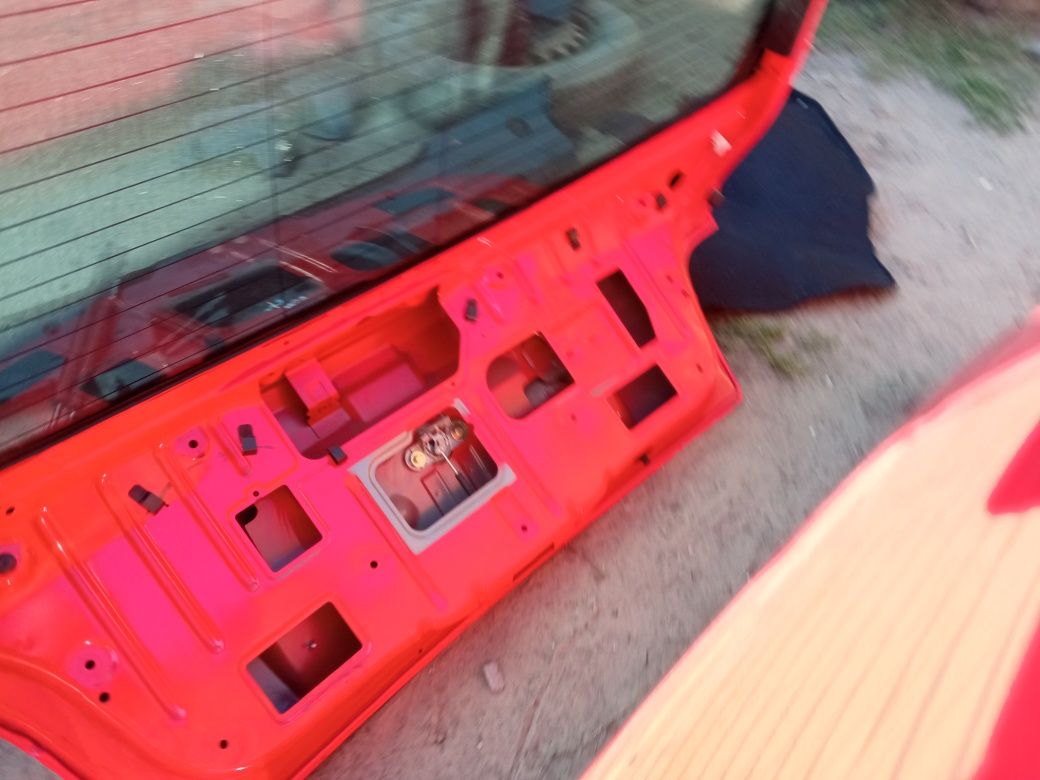Пластик ляди Е36 компакт БМВ хечбек обшивка багажнику