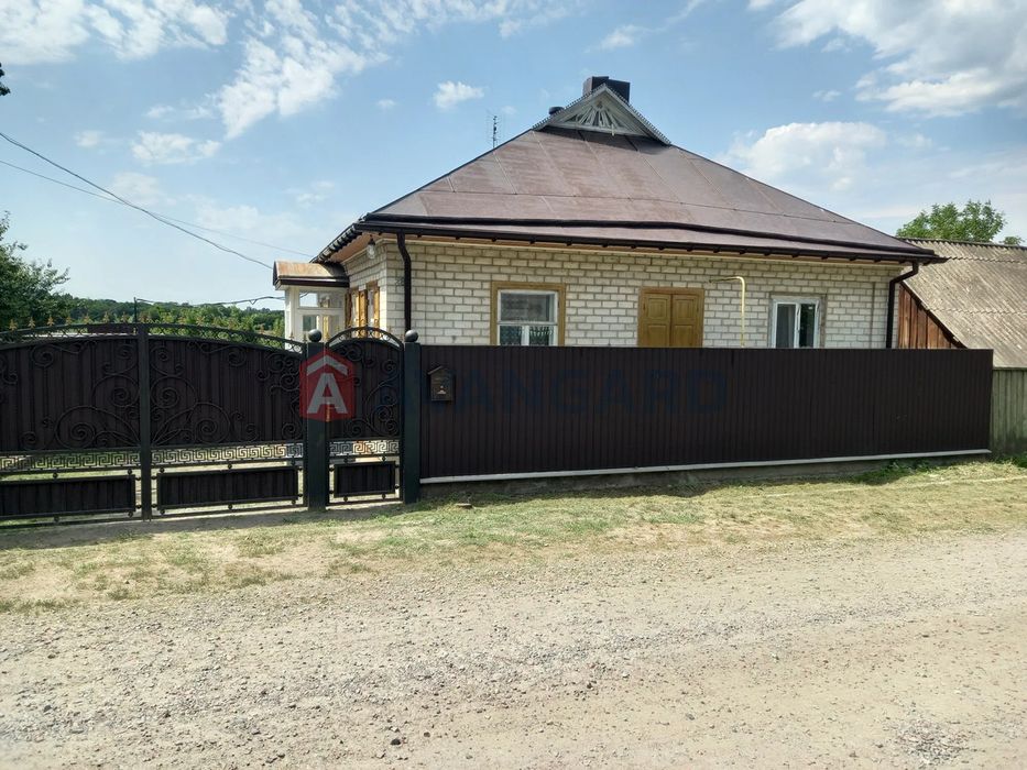 Затишний будинок з ділянкою 25 соток с. Дубіївка