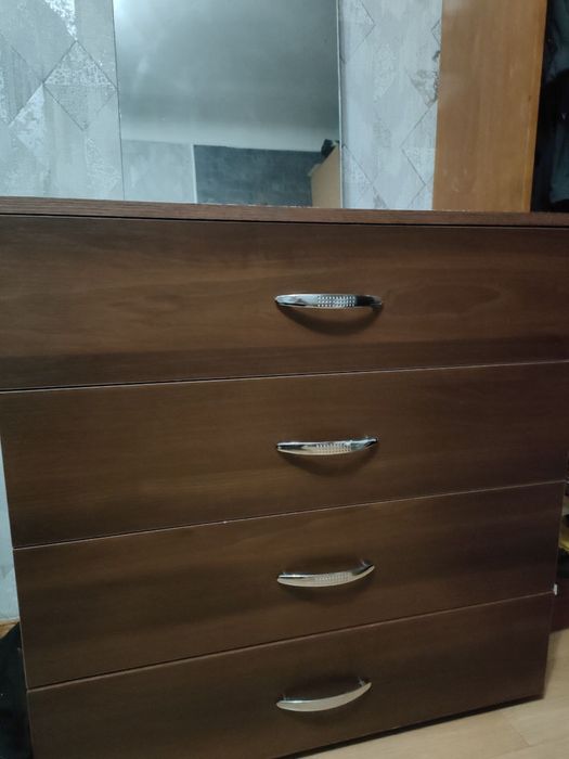 Продам комод в дуже хорошому стані