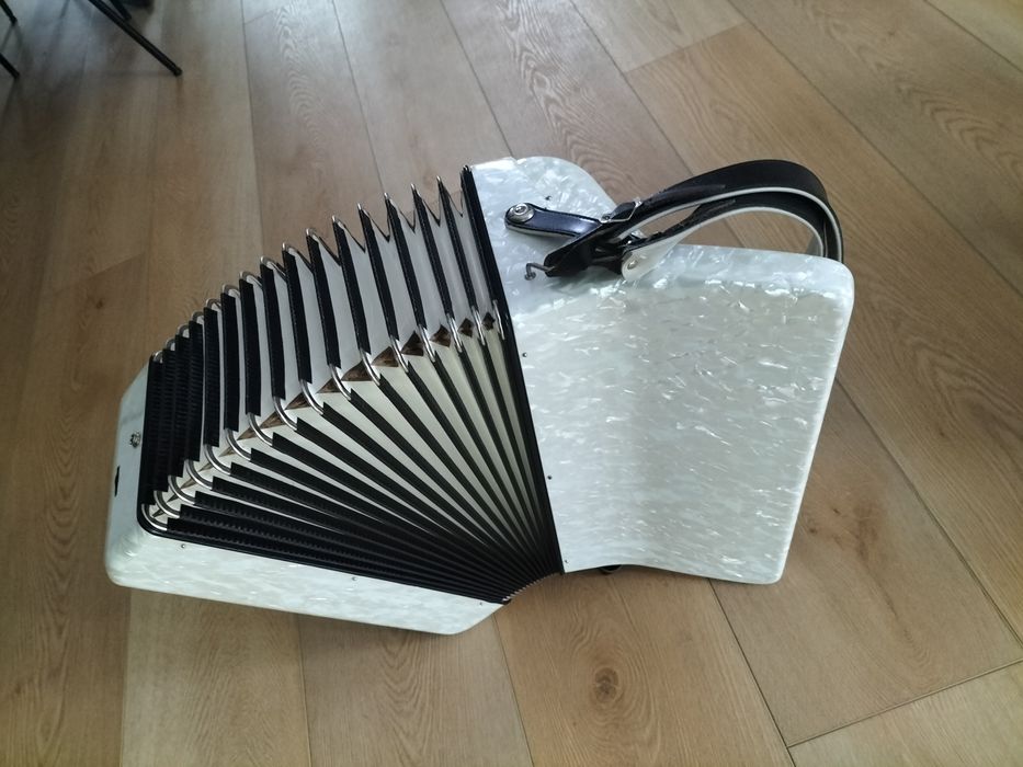 Akordeon Hohner CONCERTO III S 72 basy,3 chóry,,po prostu ,jak NÓWKA!