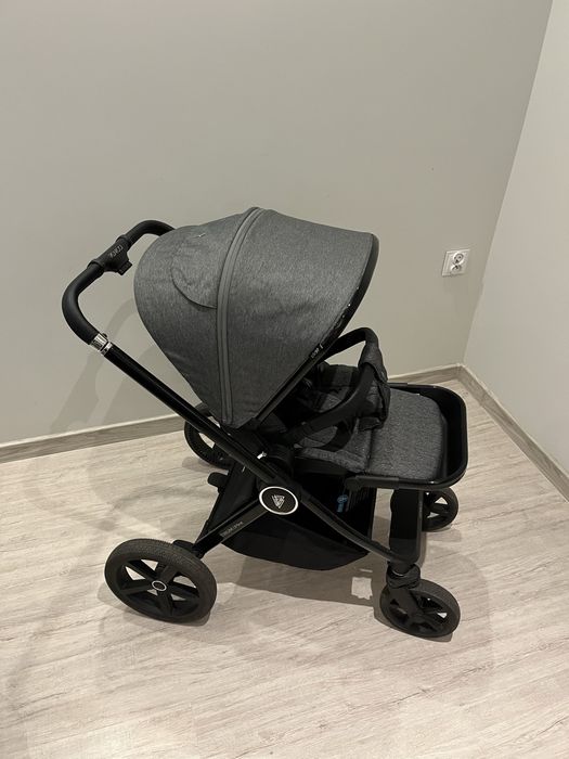 Venicci Upline (na gwarancji) - wózek + fotelik avionaut + baza (4w1)