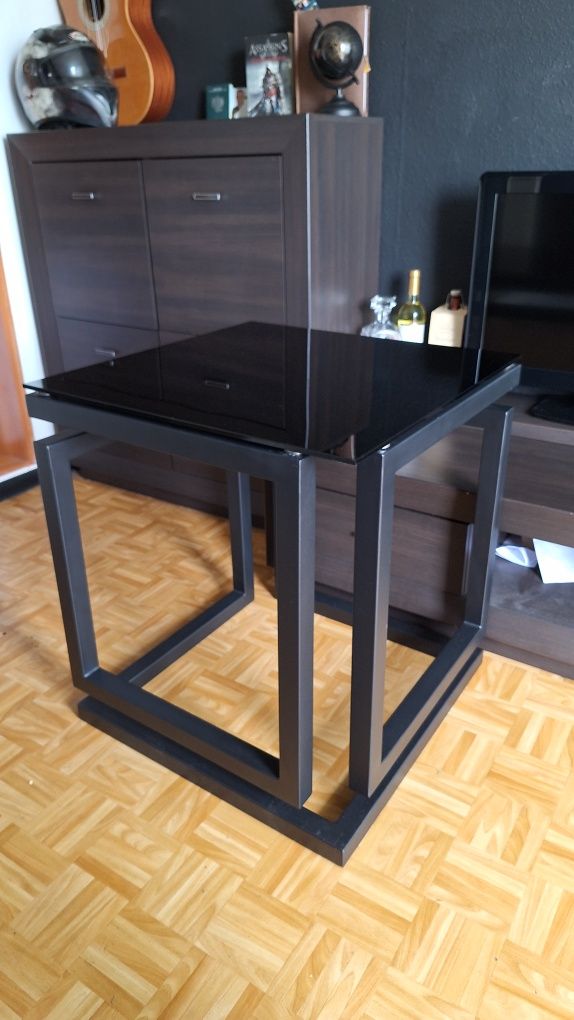 Stolik kawowy (lewitujący) w stylu LOFT