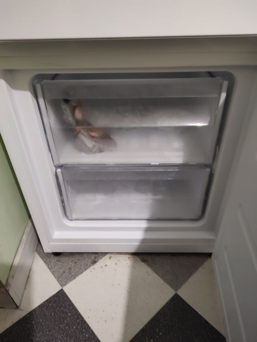Lodówka marki Polar