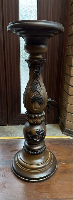 Подставка для цветов из дерева