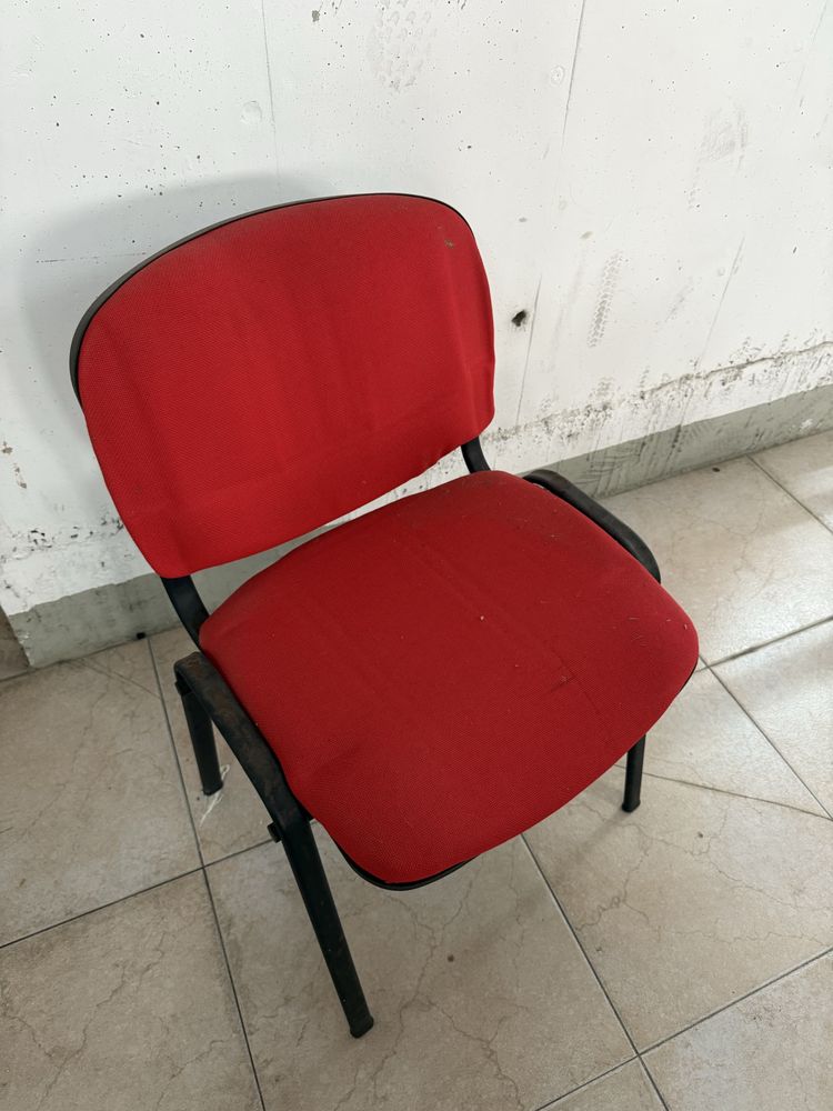 Cadeira visitante vermelha