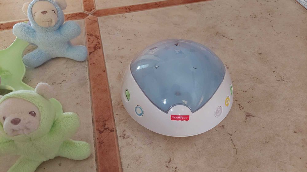 Urocza karuzela Fisher Price z pilotem