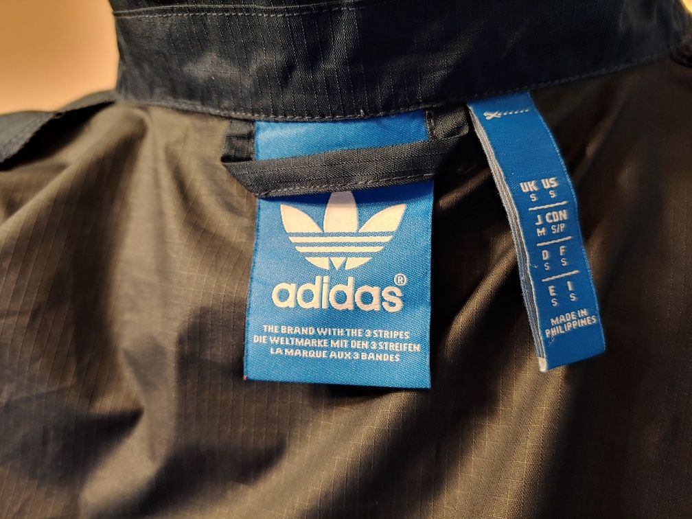 Adidas kurtka szwedka wiatrówka odporna na deszcz rozm S męska