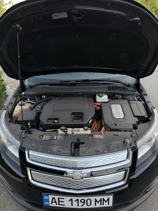 Продам Chevrolet Volt 2014 Plugin Hybrid
