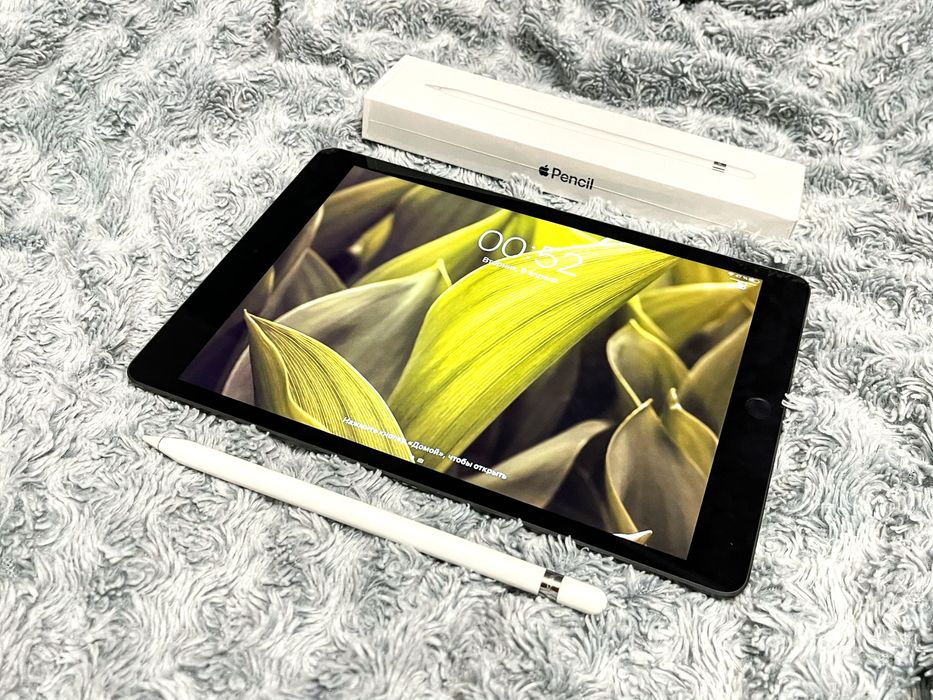 IPad 9 (64 gb) LTE, шикарное состояние + стекло! А2603