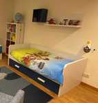 Vendo cama 195x95 dupla com colchões, cubo e prateleira