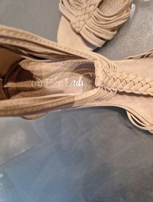 Sandałki letnie marki hkr lady's rozm. 38