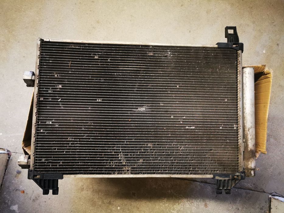 Skraplacz klimatyzacji chłodnica  Toledo 2 Leon ( VW golf IV skoda oct