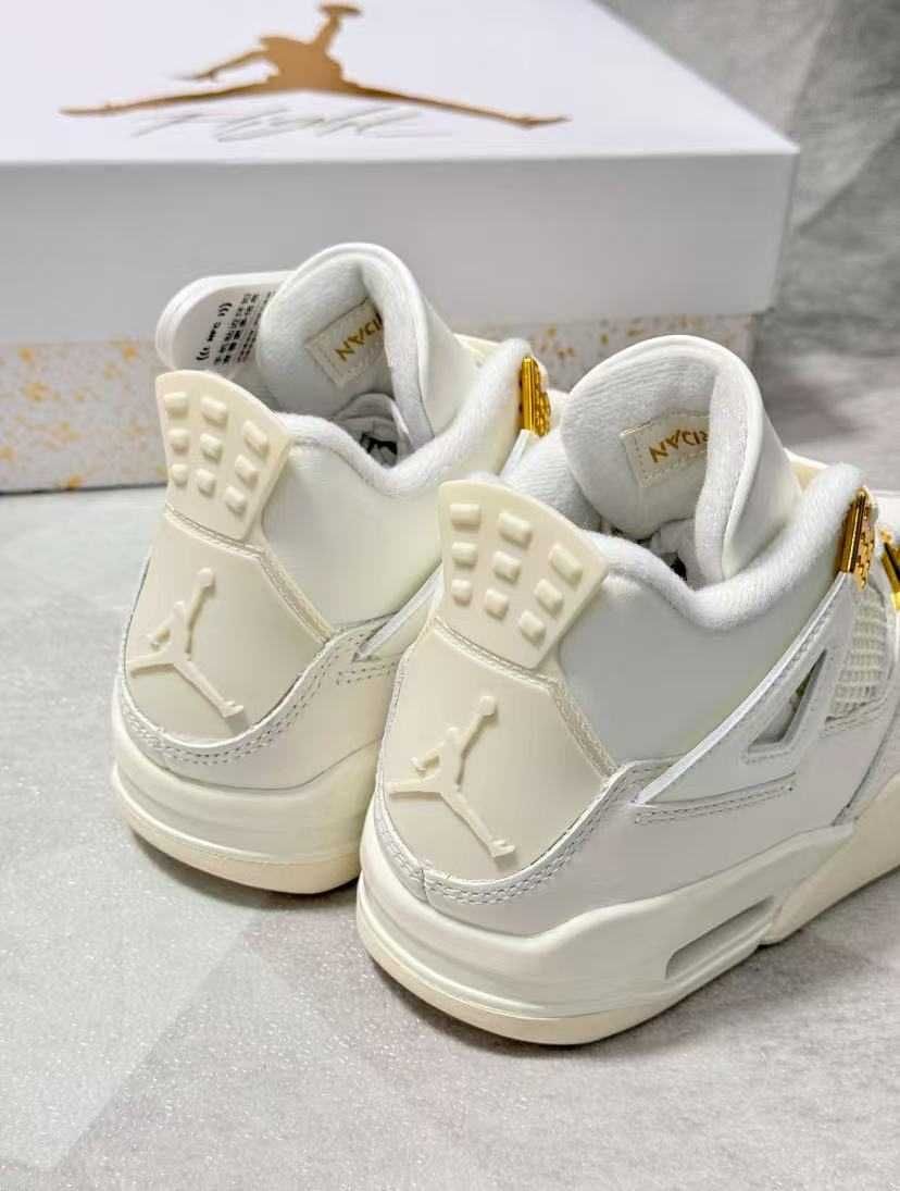 Jordan 4 Retro Metallic Gold R.44