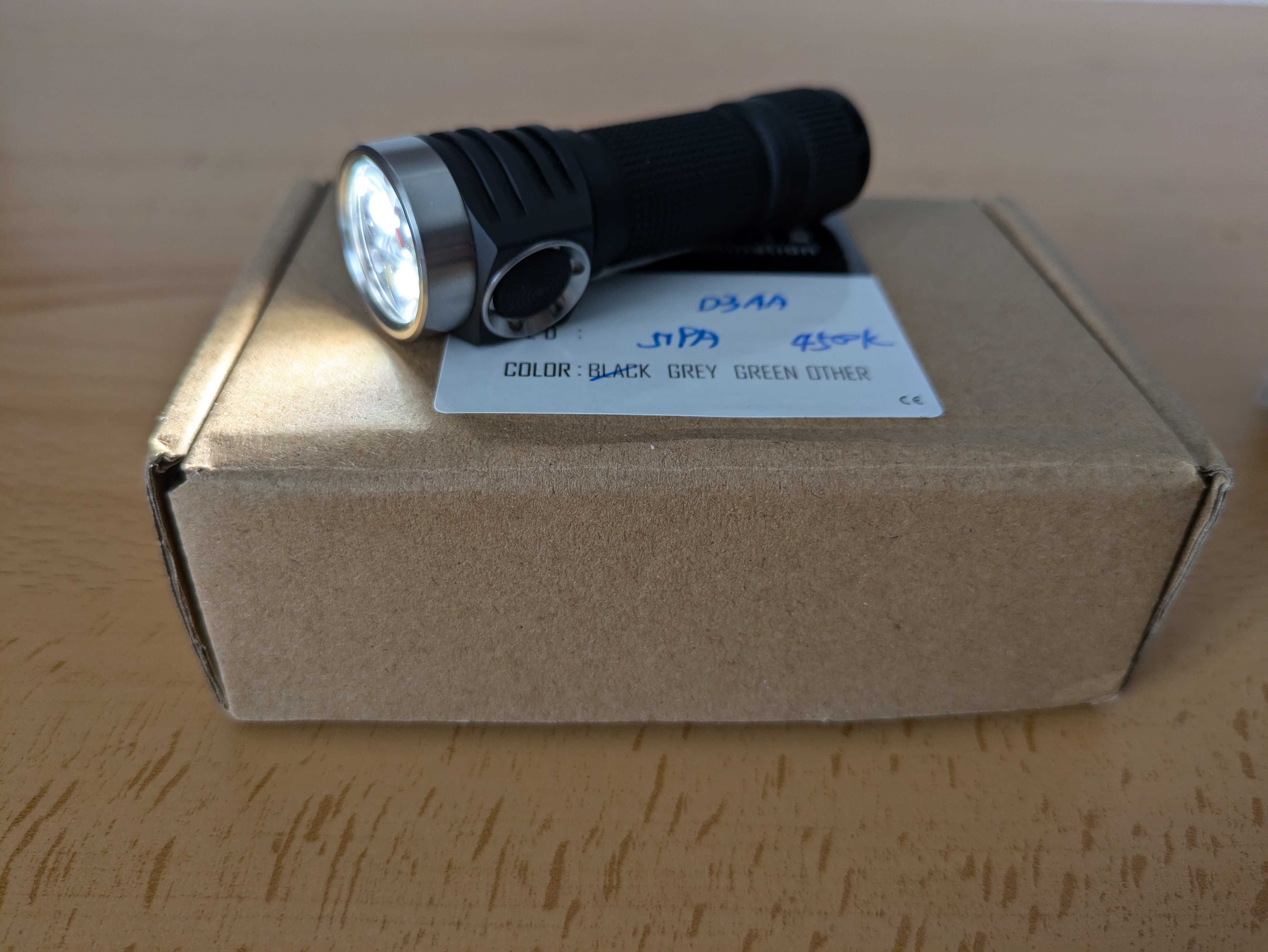 Lanterna Emisar D3AA LED Pilha AA / 14500