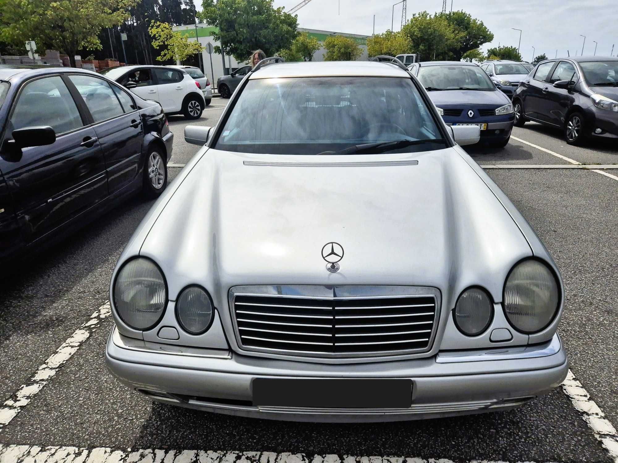 Mercedes-Benz E220 CDI Avantgarde – Ano 1999