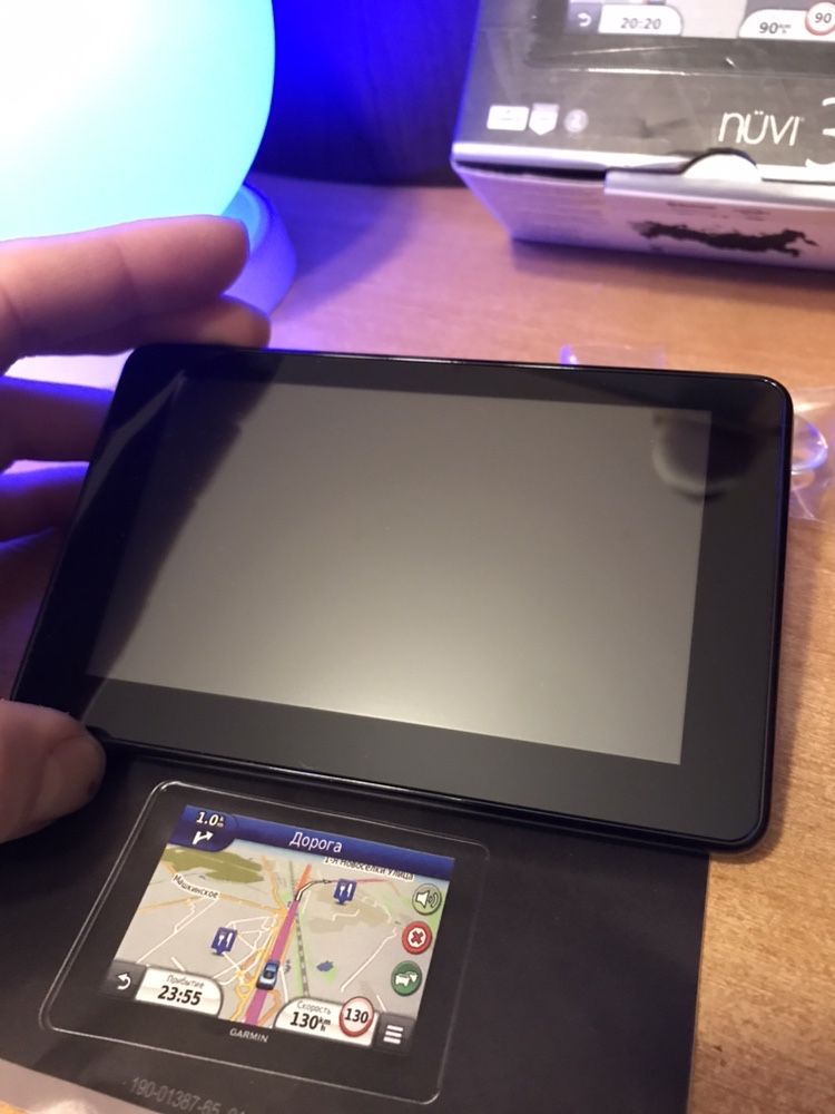 Garmin Nuvi 3590LT , Навігатор