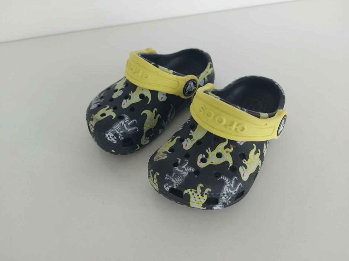 Buty dziecięce sandały Crocs w rozmiarze 20-21