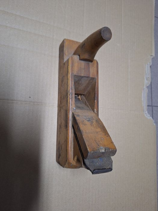 Strug ręczny , hebel.