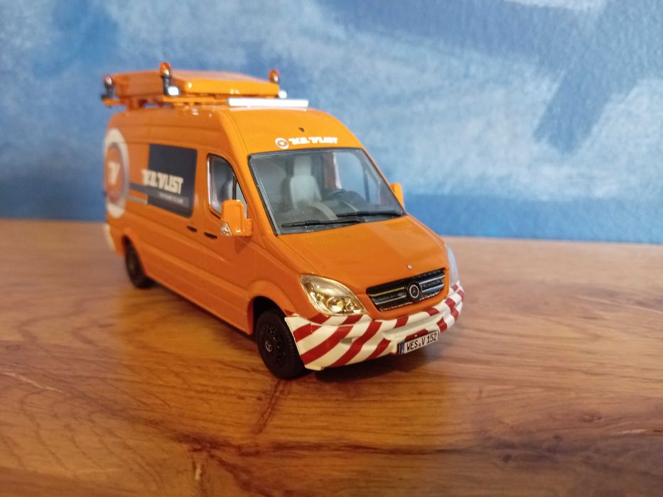 Model WSI 1:50 - PILOT BF-3 - Van der Vlist MB Sprinter