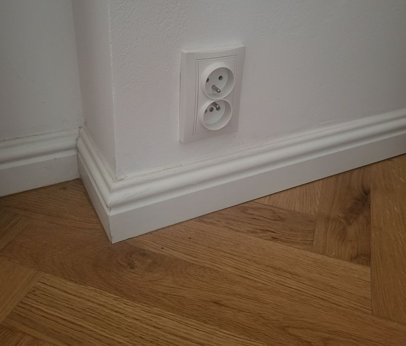 Listwy przypodłogowe MDF nowe