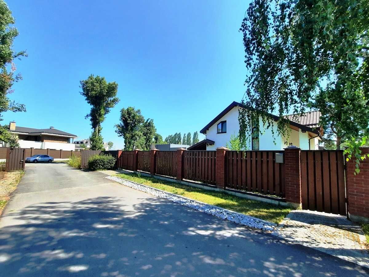Гореничі Будинок на 12 сотках, баня. Укриття