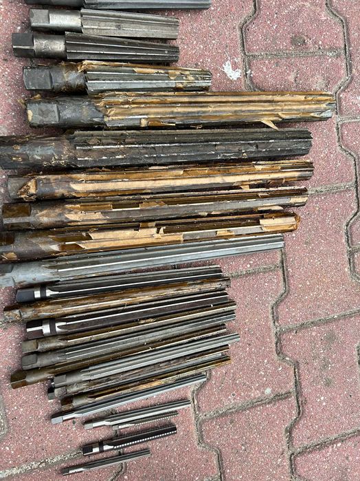 rozwiertak ręczny do metalu stożkowy NRSk