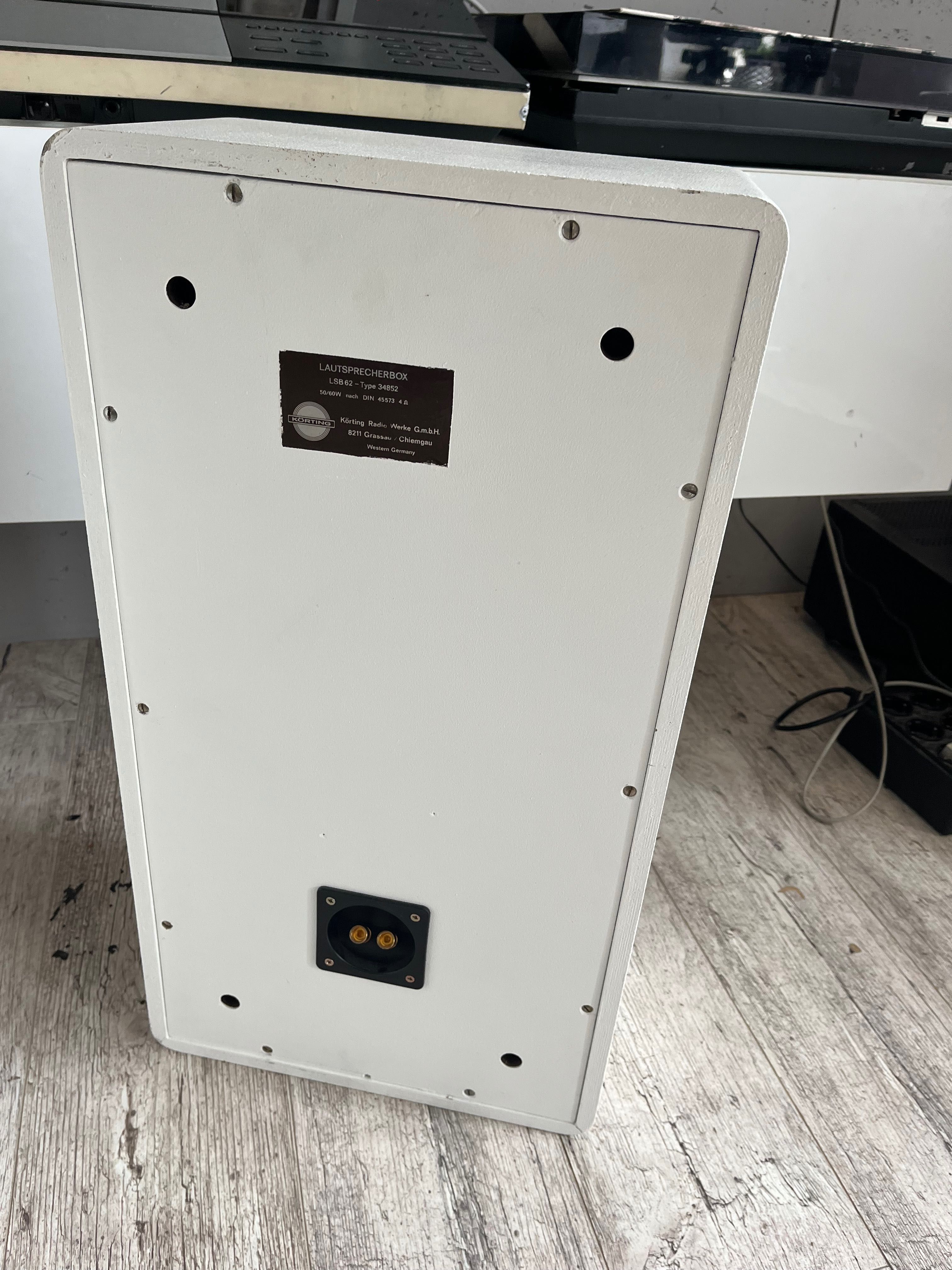 Kolumny vintage korting LSB 62 biale odswiezone jak nowe