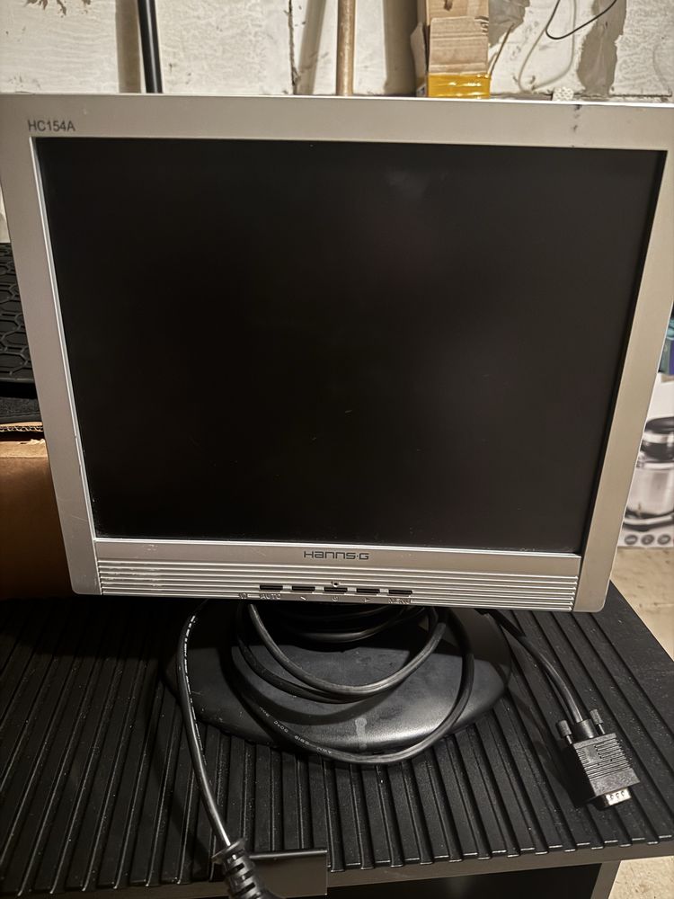 Monitor lcd 15”.