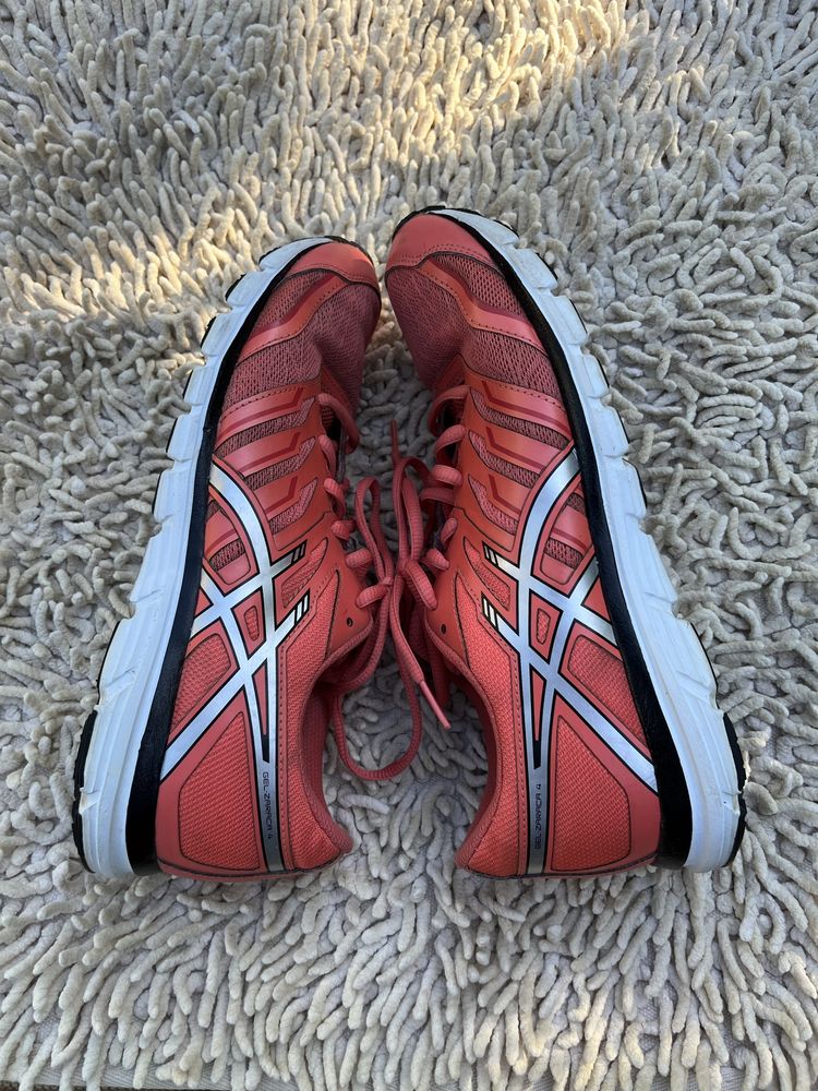 ASICS Gel Zaraca 4 бігові кросівки жіночі розмір 40