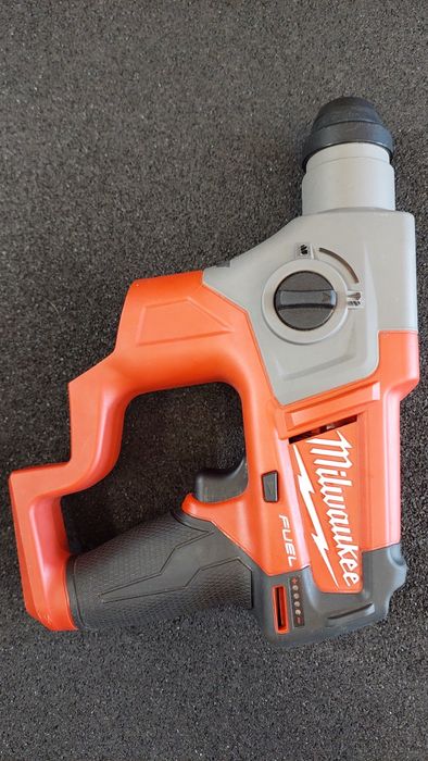 Młotowiertarka Milwaukee M12 CH-0 SDS Plus