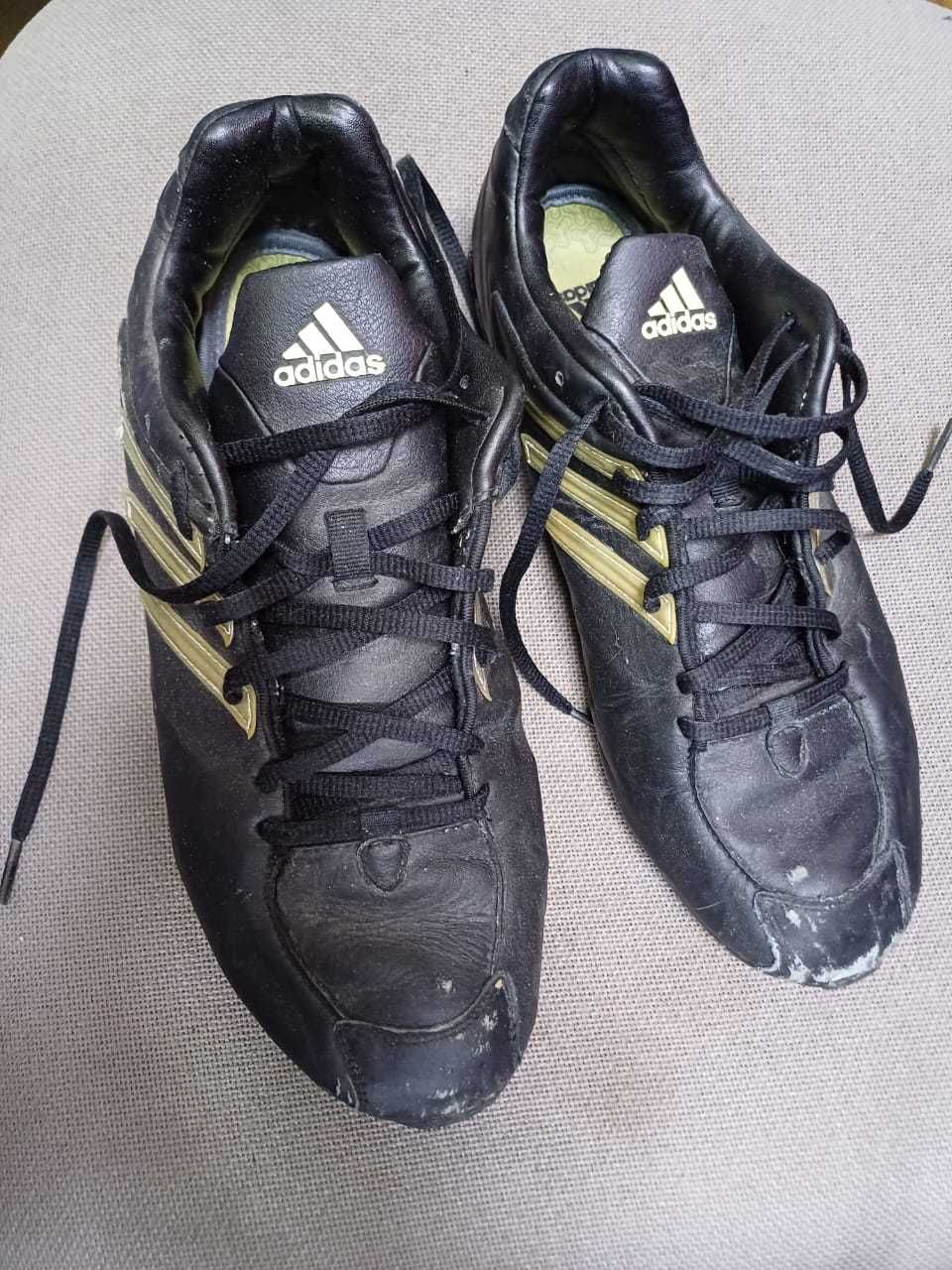 Кросівки adidas. 44 р.