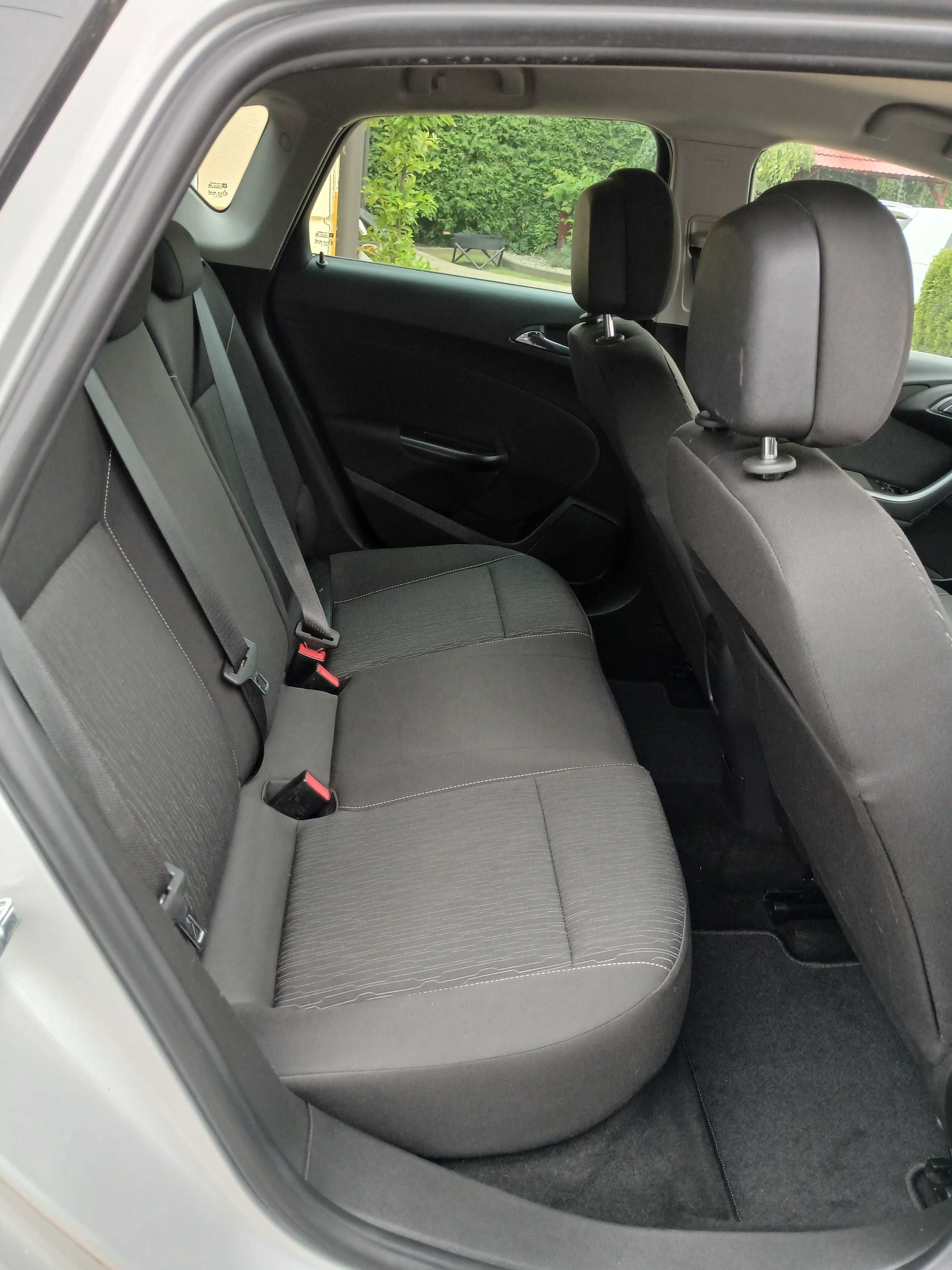 Opel Astra J 1.4B Klima 5drzw