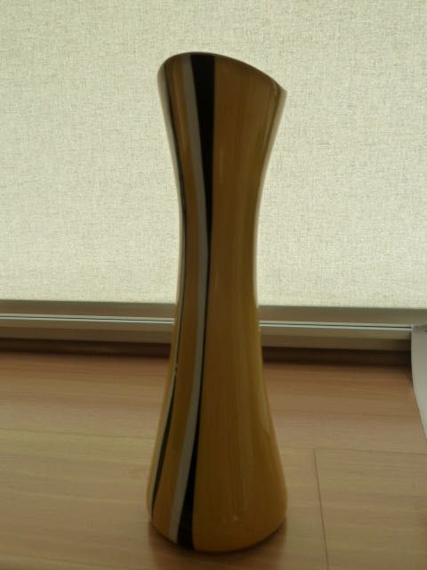 Ćmielow wazonik sygnowany numerowany  , moderna lat 60 . Stan