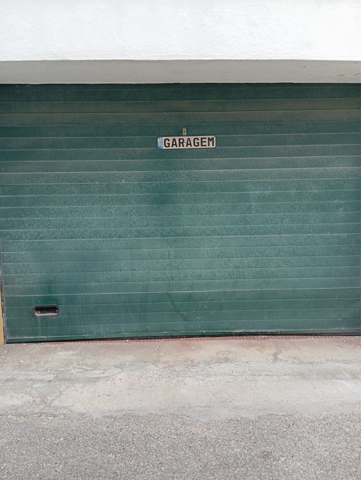 Garagem em Aveiras de Cima