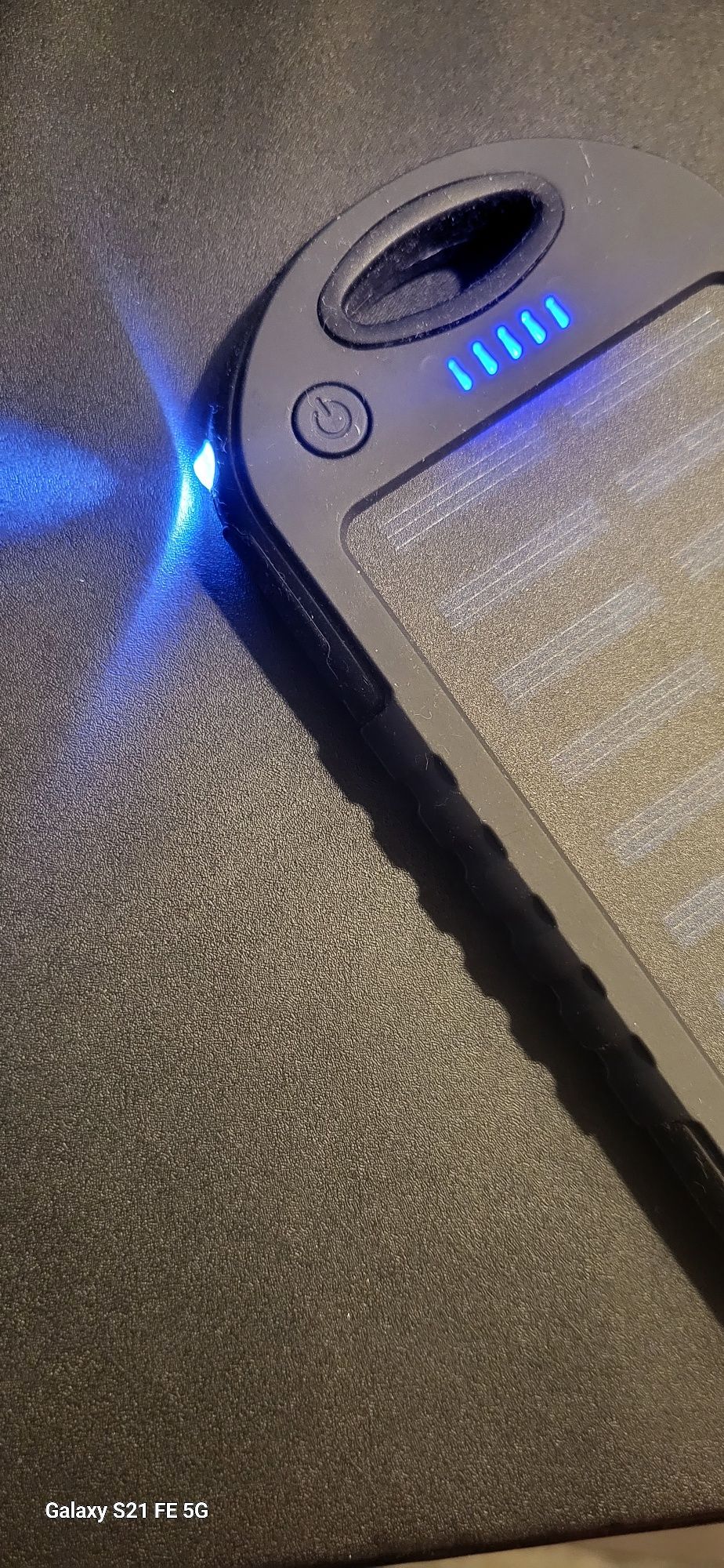 Setty Powerbank z panelem solarnym czarny