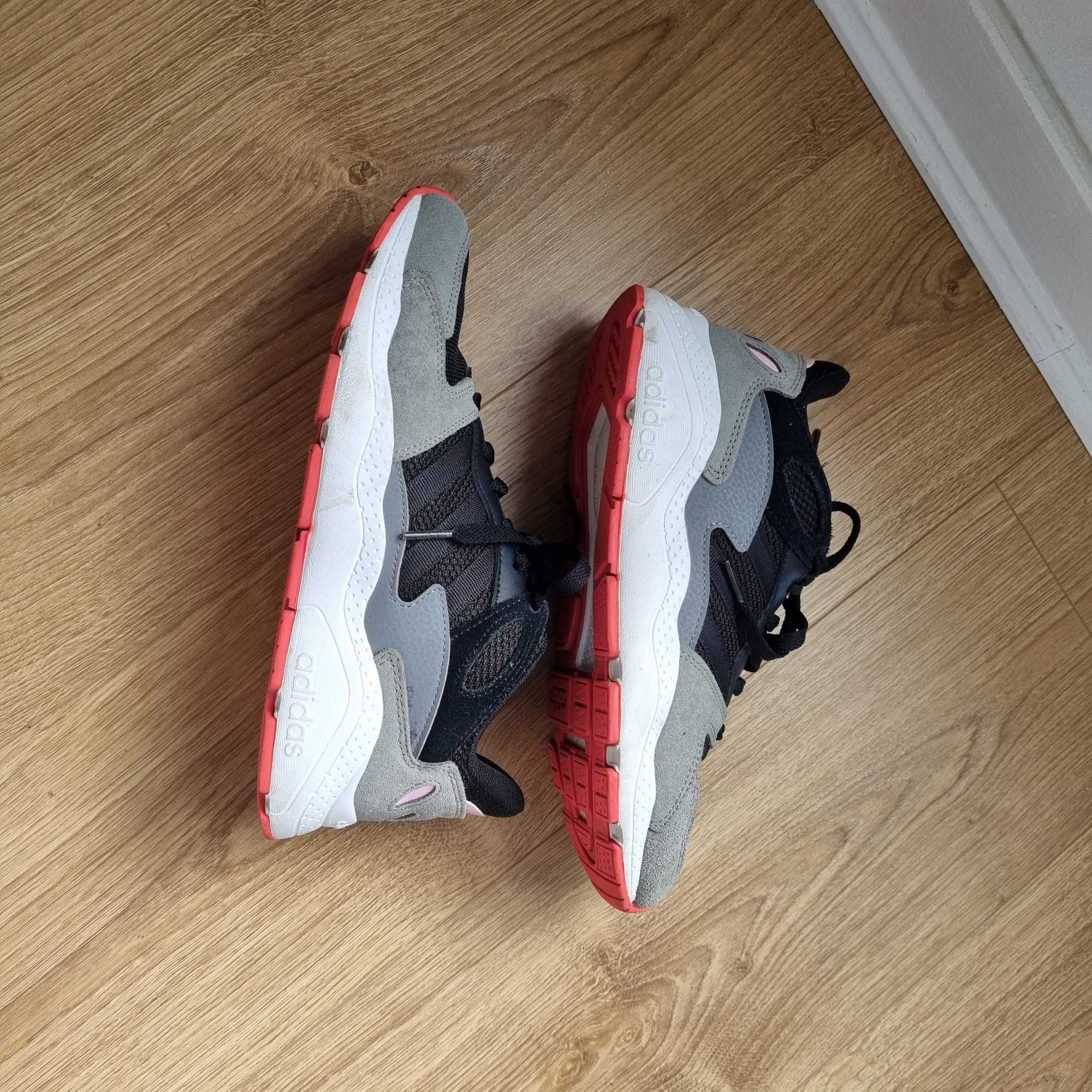 Ténis Adidas 41 cloud foam