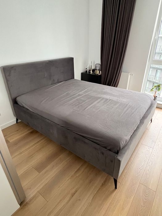 Rama łóżka z materacem 160x200