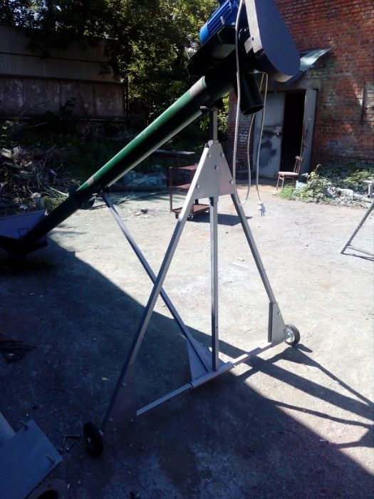 Шнековый погрузчик, конвейер, транспортер для зерна (зернопогрузчик).