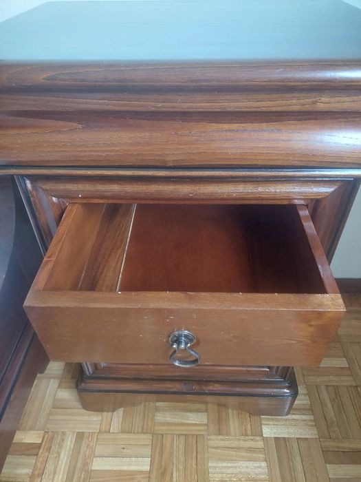 Mesas de cabeceira em Carvalho