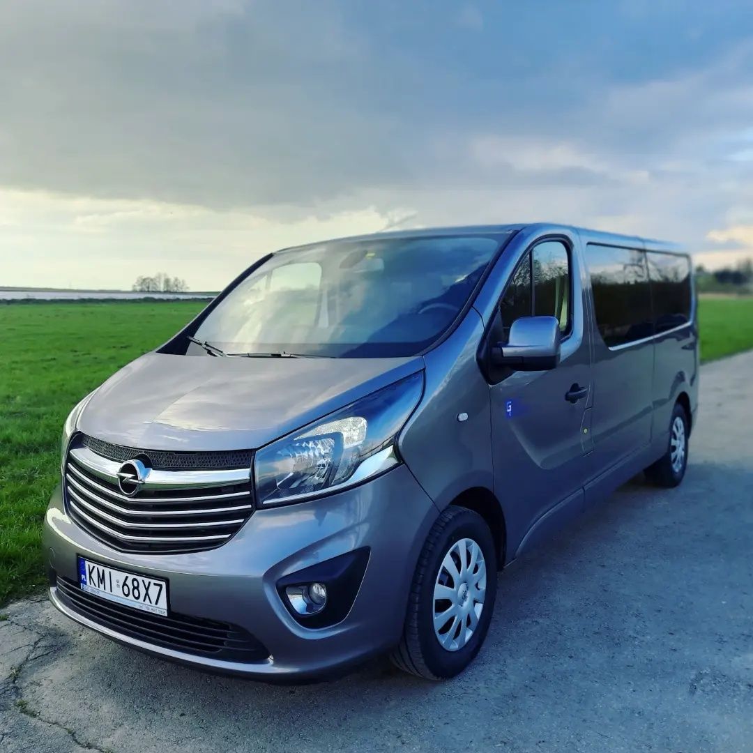 Wynajem busa 9-osobowego Opel Vivaro!! Winiety!! Wolne wakacje!!