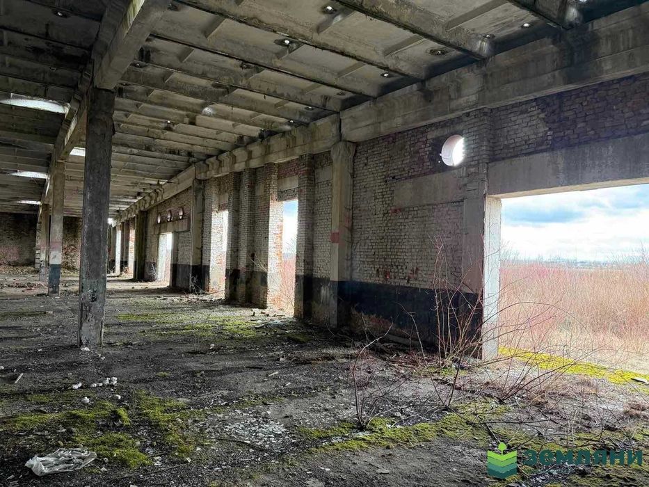 Продається виробничо-складське приміщення в с.Братківці (6)