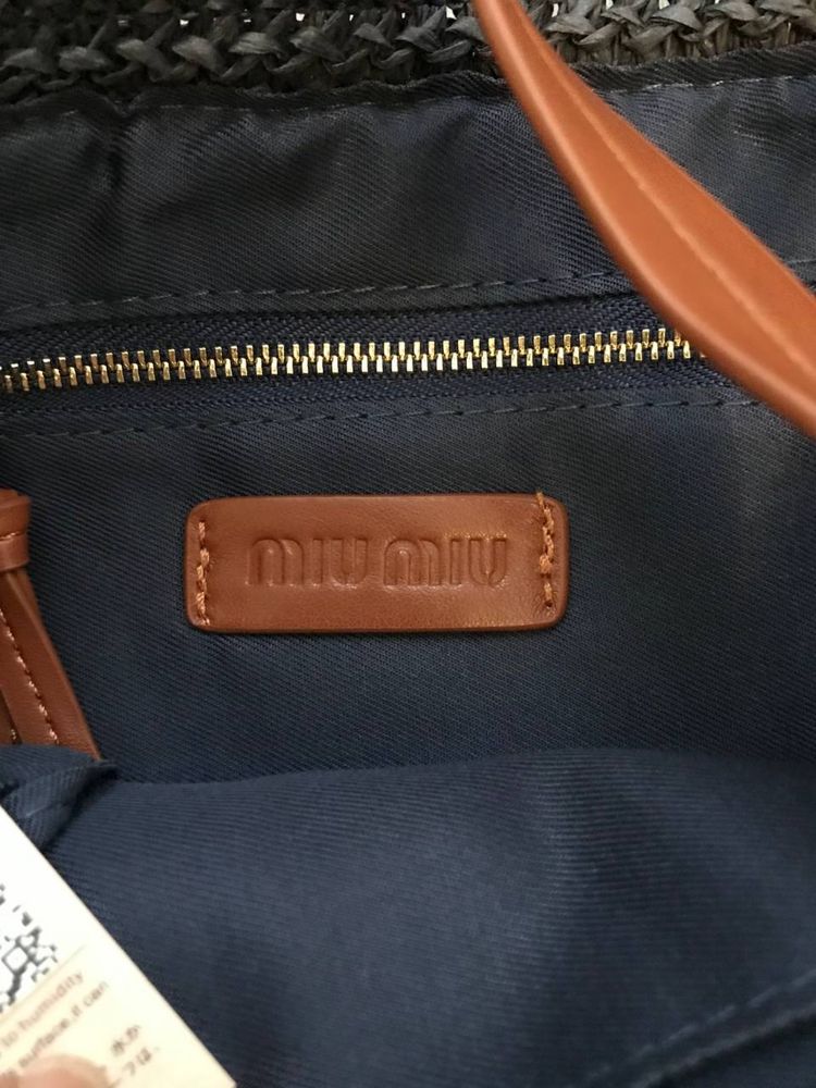 Miu miu шопер сумка вмістка базова жіноча на плече пляжна