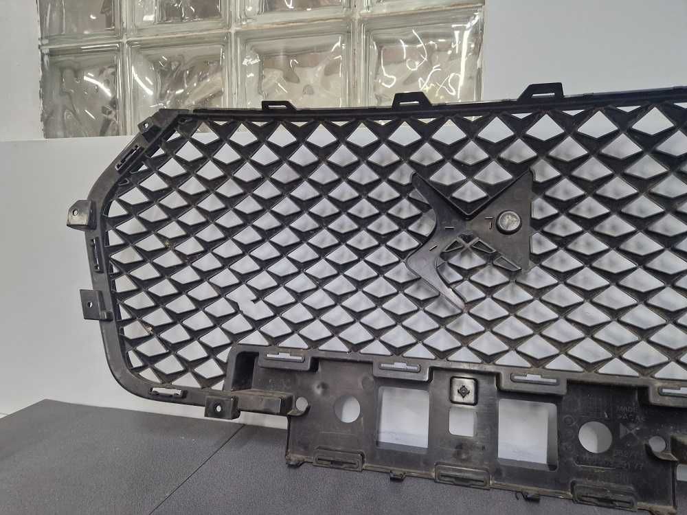 Citroen DS7 17-22r. Grill Atrapa Zderzaka