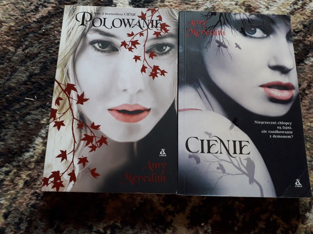 Cienie, Polowanie