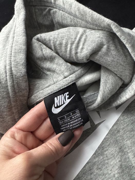 Dzieciecy dres marki Nike