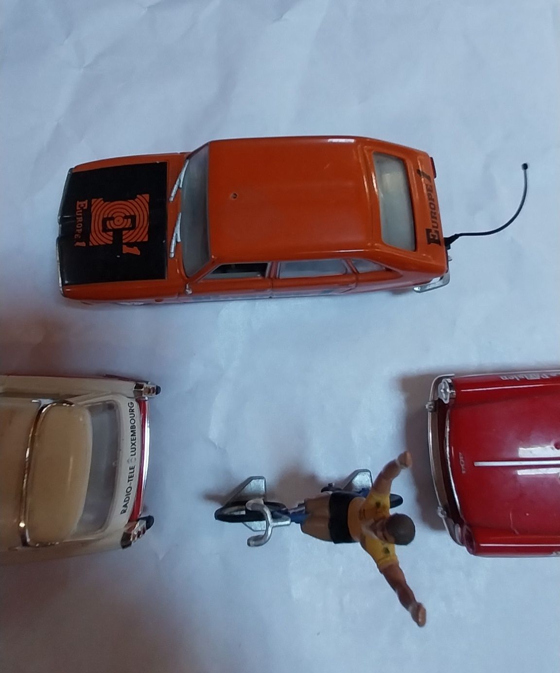 Conjunto de miniaturas tema Tour de France em escala 1/43