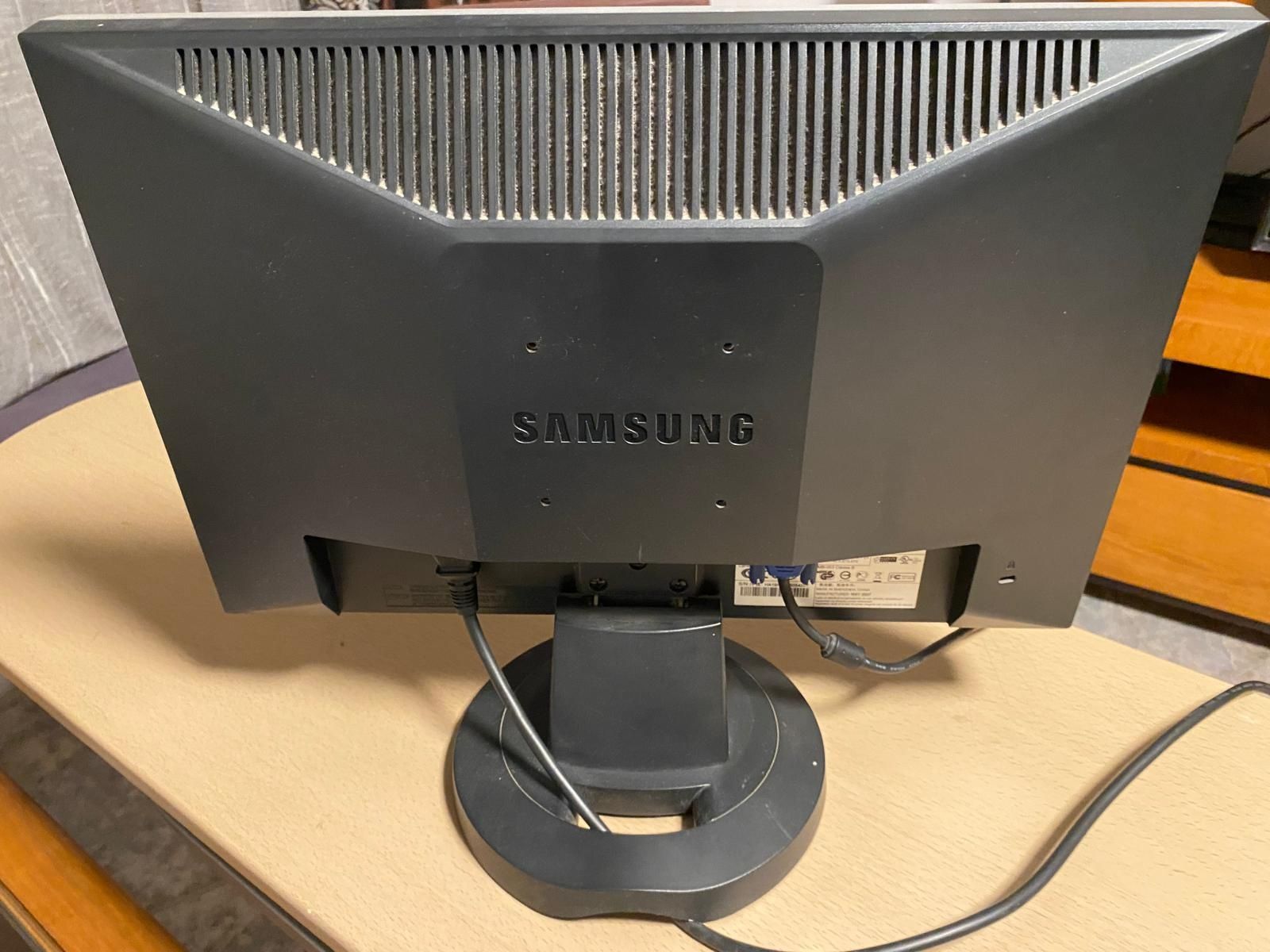 Monitor VGA Samsung - SyncMaster 920NW