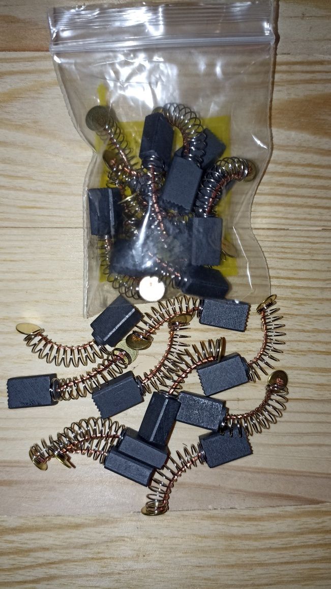 Щетки шуруповерта 2 шт. на RS 550 DC.