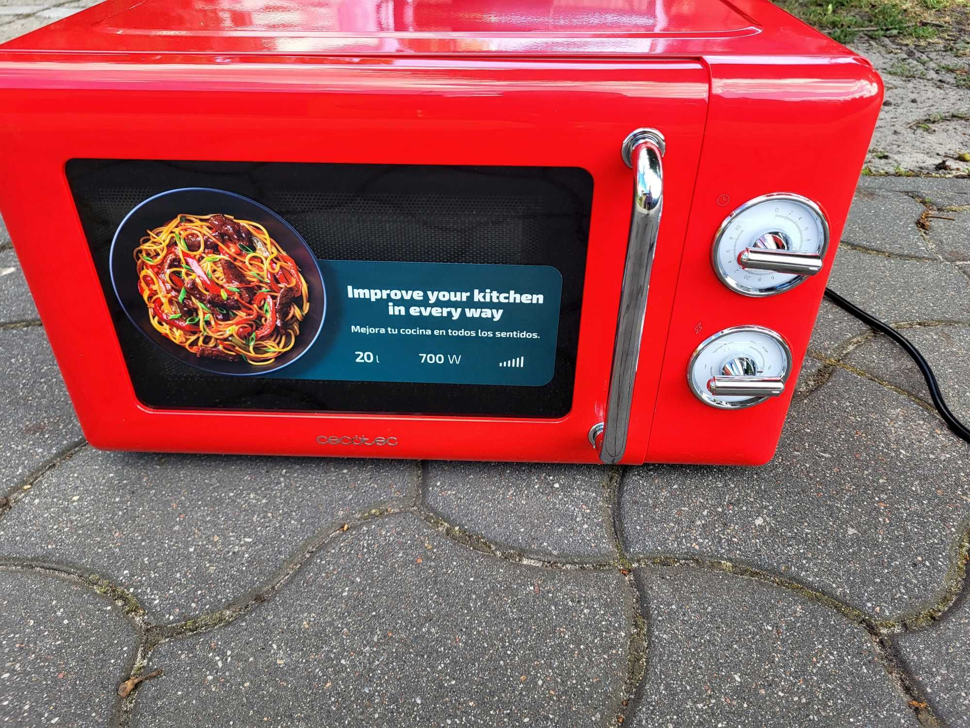 Nowa mikrofalówka Cecotec ProClean 3110 Retro Czerwona z grillem 700w