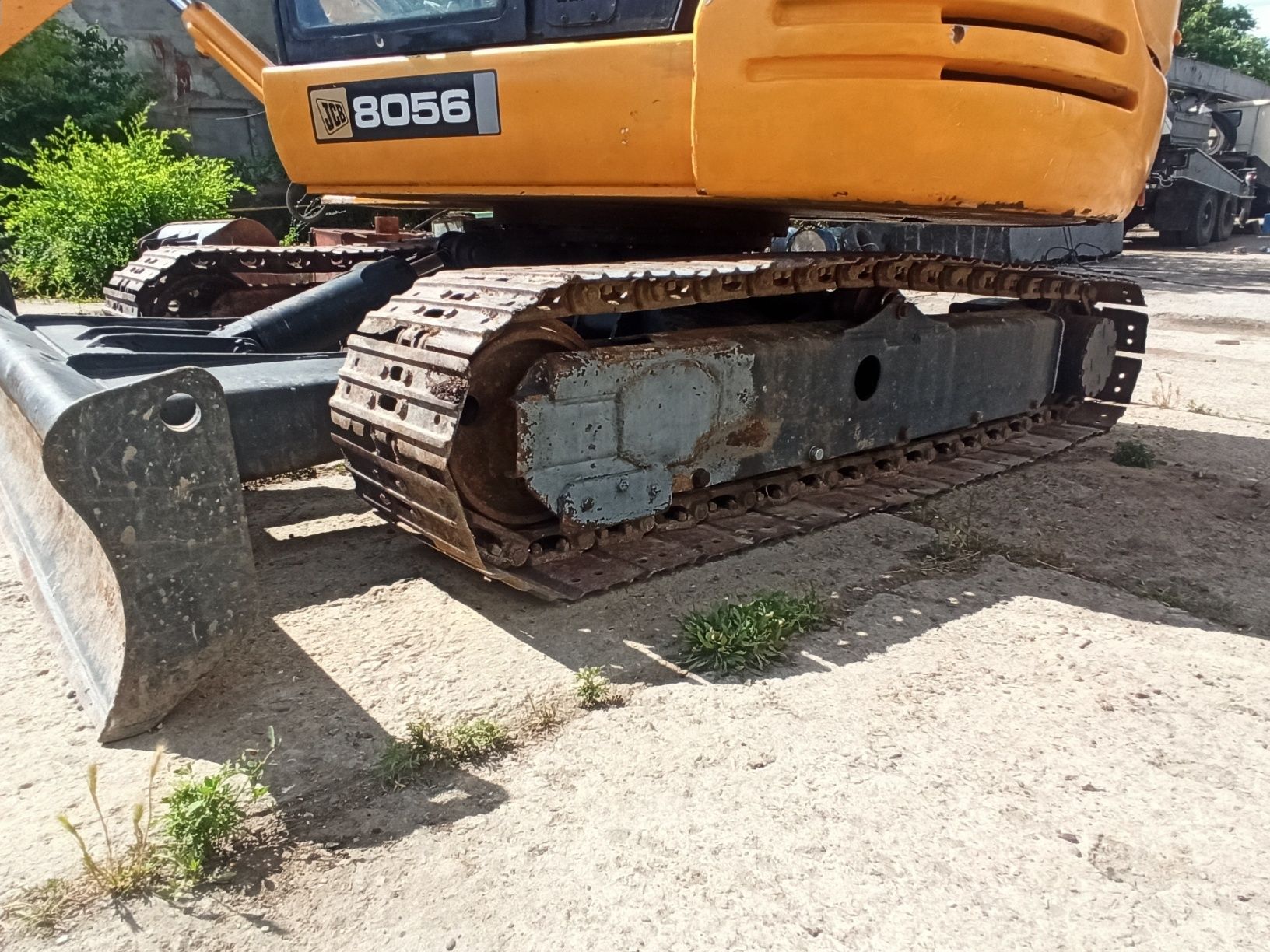 Экскаватор jcb8056